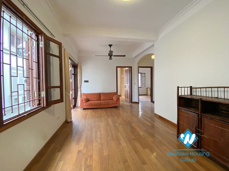 5 bedroom house for rent in Ngoc Thuy Long Bien